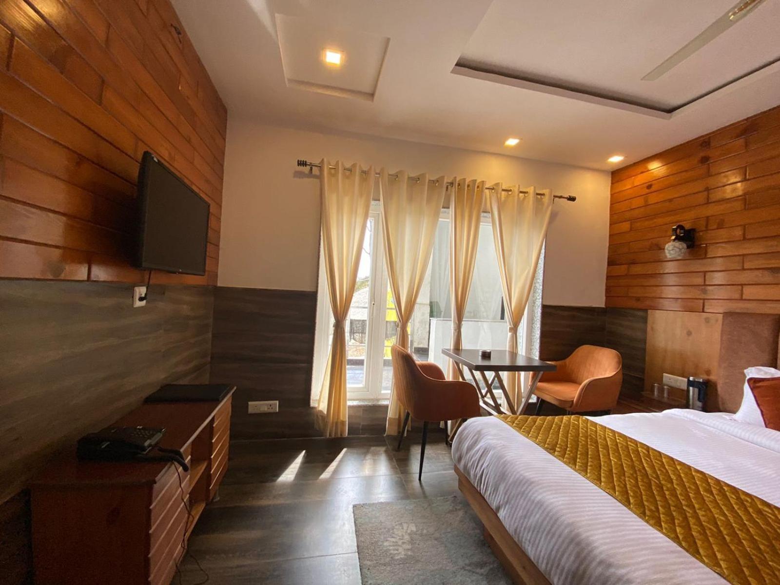 The Aesthetic Hotel & Restaurant Bhīm Tāl Eksteriør bilde
