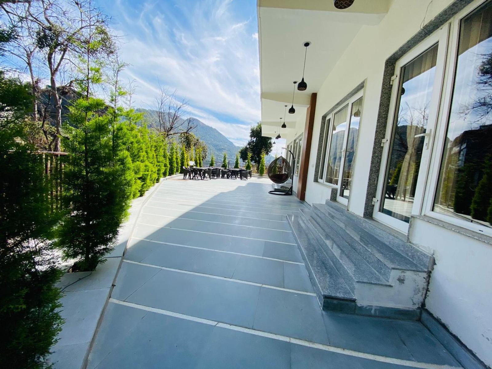 The Aesthetic Hotel & Restaurant Bhīm Tāl Eksteriør bilde