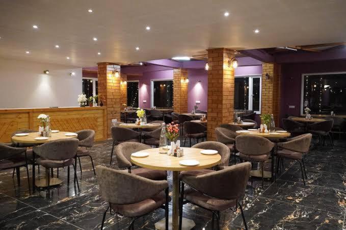 The Aesthetic Hotel & Restaurant Bhīm Tāl Eksteriør bilde