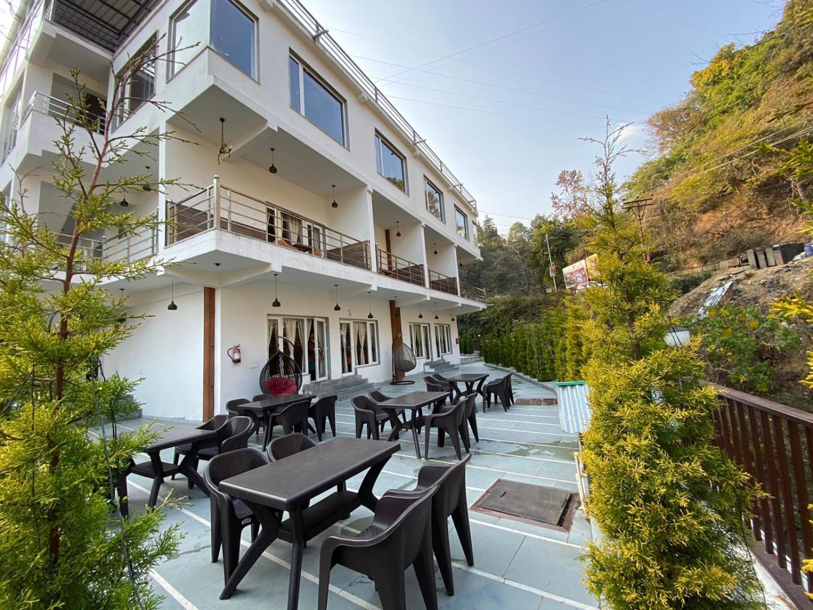 The Aesthetic Hotel & Restaurant Bhīm Tāl Eksteriør bilde
